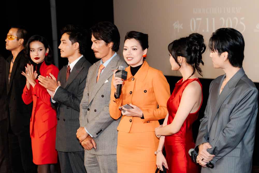 1A.247.trai-tim-que-quat-cong-chieu-truyen-thong-spotlight-vietnam00002