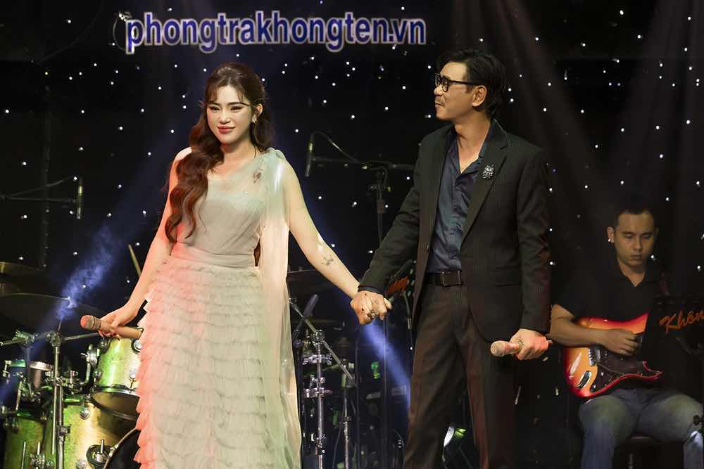 1A.248.ca-si-duy-hung-truyen-thong-spotlight-vietnam-00020