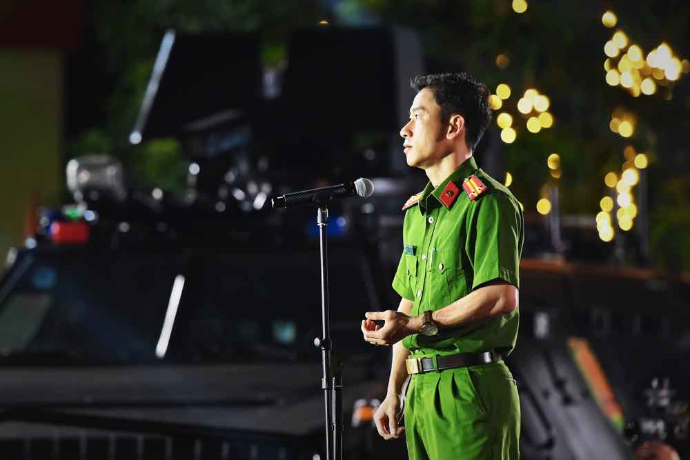 1A.254.chien-si-qua-cam-truyen-thong-spotlight-vietnam00037