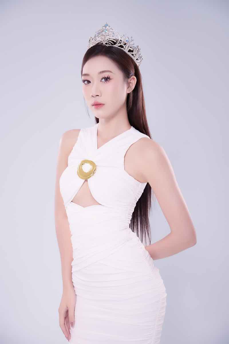 1A.255.a-hau-phuong-anh-hoa-hau-sinh-vien-viet-nam-2025-truyen-thong-spotlight-vietnam00003