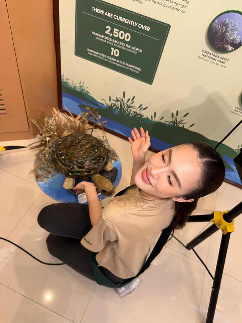 1A.269.trinh-my-anh-miss-earth-2025-truyen-thong-spotlight-vietnam00007