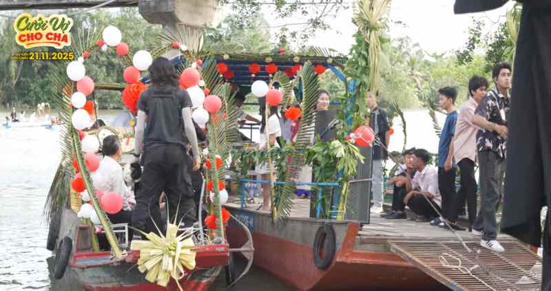 1A.290.cuoi-vo-cho-cha-truyen-thog-spotlight-vietnam00022