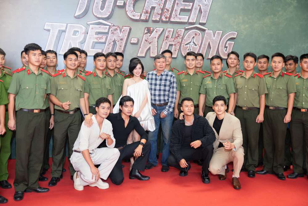 1A.631.mua-do-showcase-spotlight-vietnam2