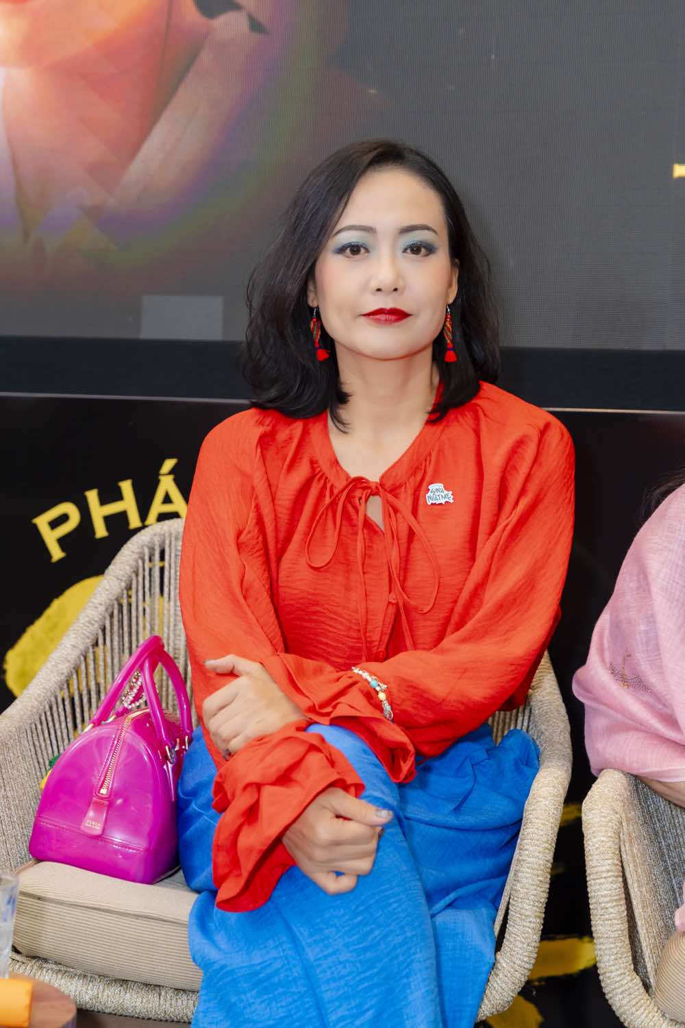 1A.633.pha-dam-sinh-nhat-me-spotlight-vietnam13