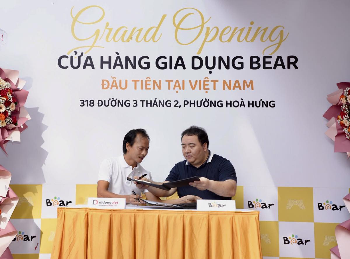 1A.638.bear-vietnam-khai-truong-spotlight-vietnam-di-dong-viet-2025-17
