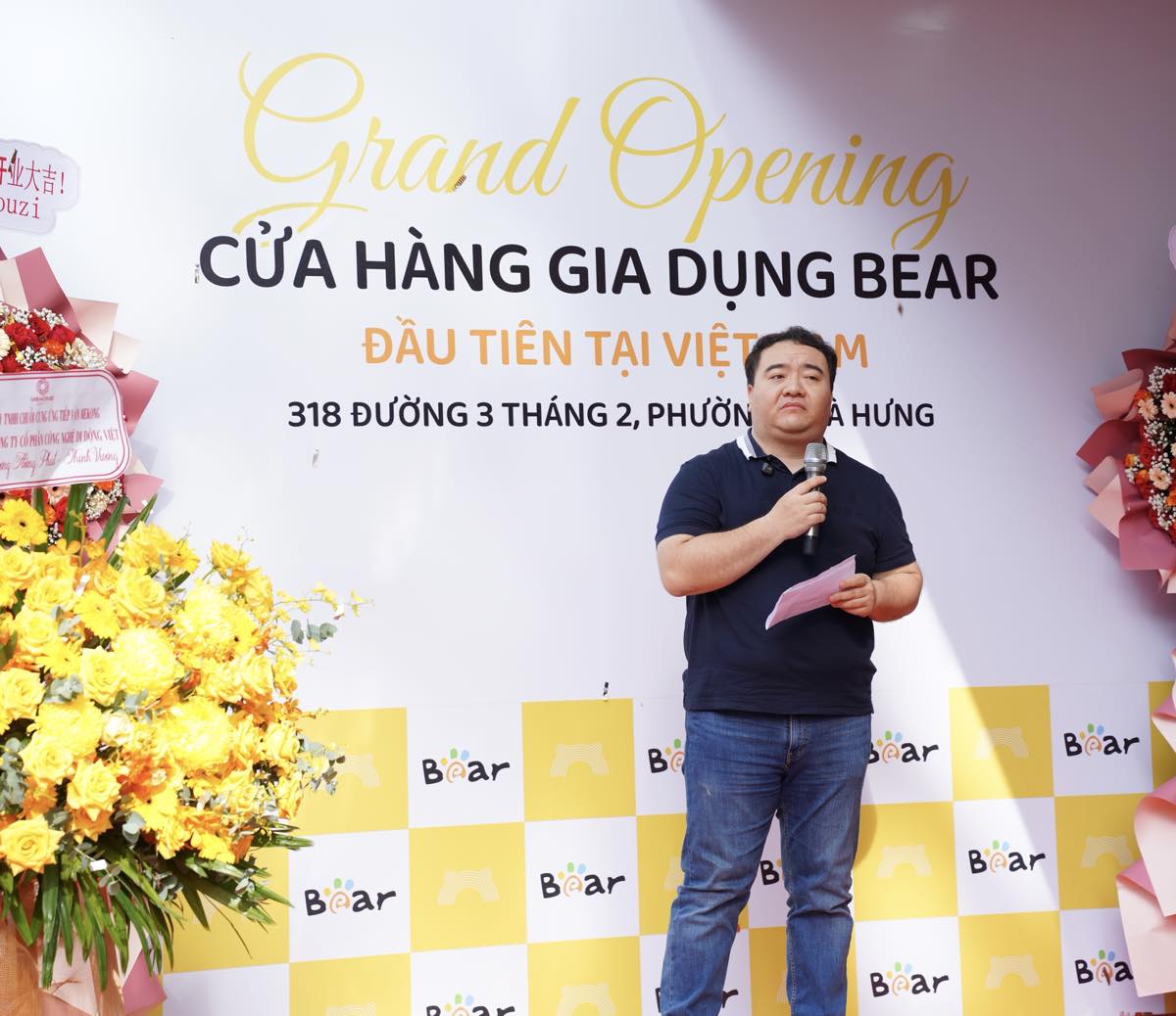 1A.638.bear-vietnam-khai-truong-spotlight-vietnam-di-dong-viet-2025-21