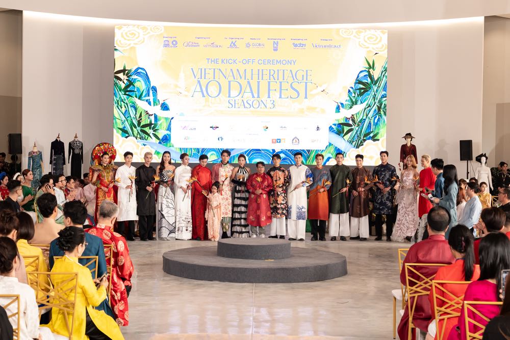 1A.697.dao-dien-le-viet-vietnam-heritage-ao-dai-fest-mua-3-truyen-thong-spotlight-vietnam7