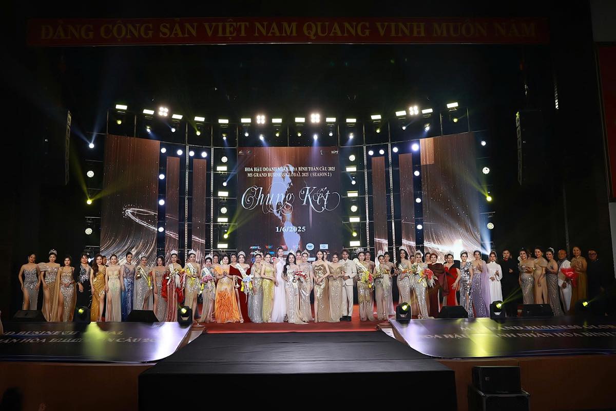 1A.800.tong-ket-hoa-hau-doanh-nhan-hoa-binh-toan-cau-2025-spotlight-vietnam