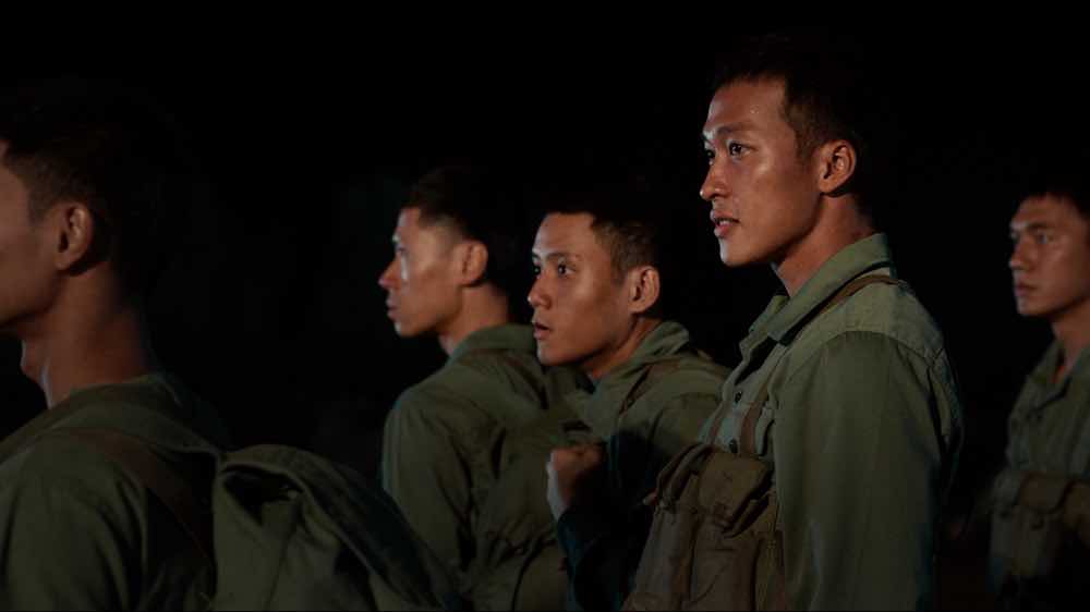 1A.869.mua-do-spotlight-vietnam6
