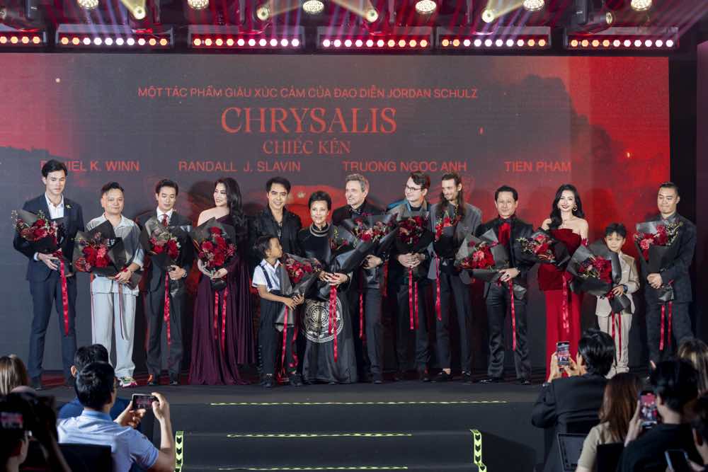 1A.882.TNA-entertainment-phim-chiec-ken-spotlight-vietnam8
