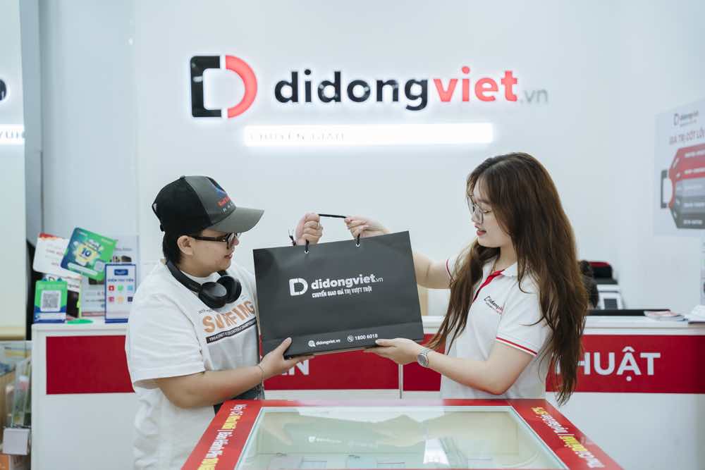 1A.887.di-dong-viet-macbook-2025-spotlight-vietnam3
