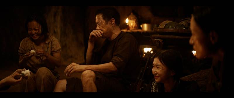 1A.899.dia-dao-mat-troi-trong-bong-toi-cao-minh-hang-lamoon-spotlight-vietnam2