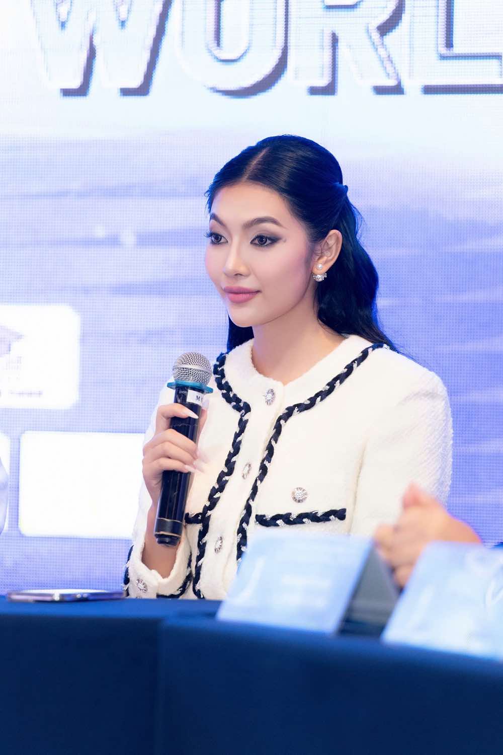 1A.913.hoa-hau-thu-uyen-miss-grand-business-world-2025-spotlight-vietnam