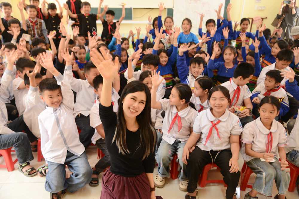 1A.919.phuc-anh-spotlight-vietnam6