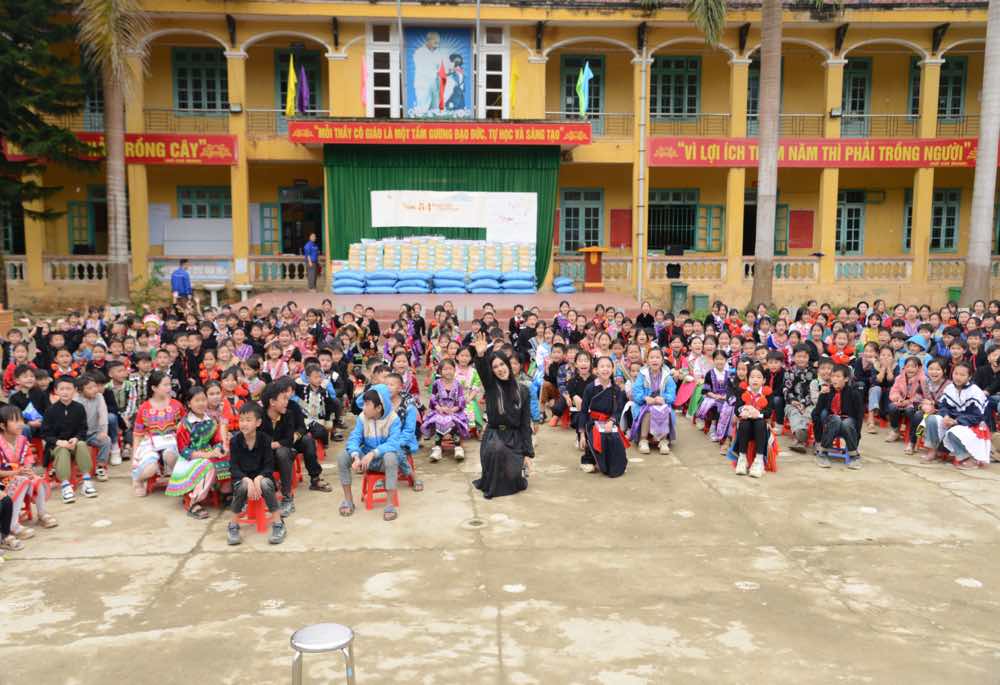 1A.919.phuc-anh-spotlight-vietnam8