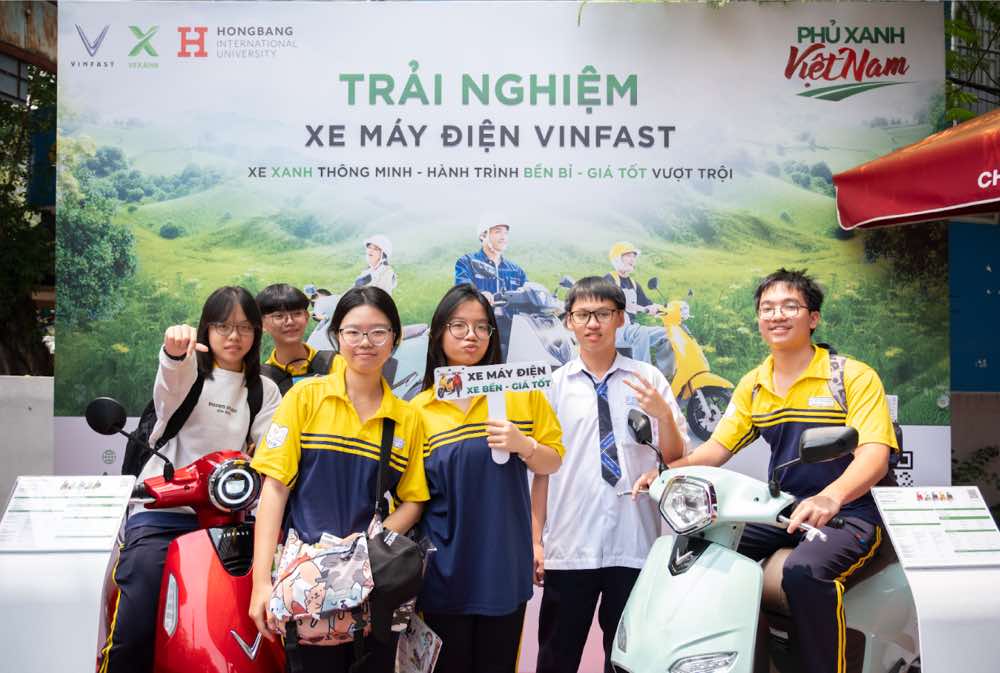 1A.923.xe-xanh-SM-spotlight-vietnam1