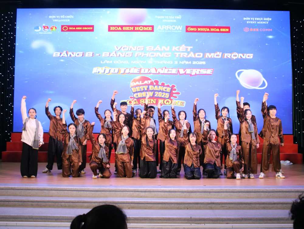 1A.935.Bang B - Foggy DLU Crew-spotlight-vietnam