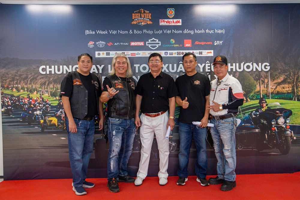 1a.08.BTC-va-ong-huynh-ngoc-hieu