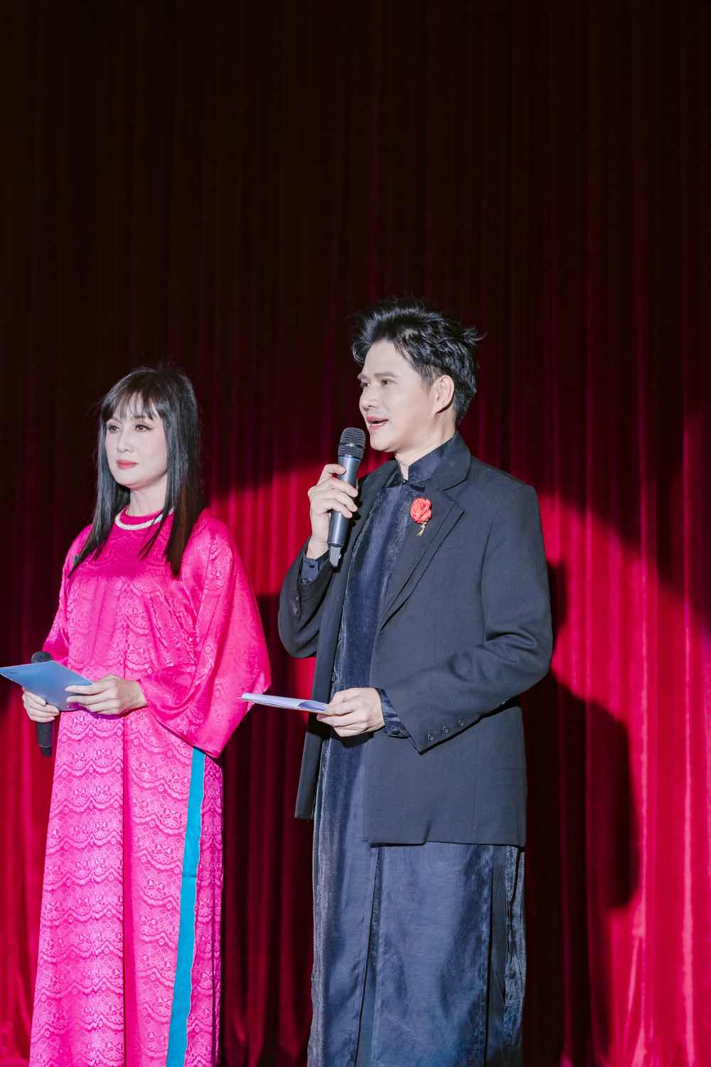 1a.102.tinh-nguoi-giua-bao-lu-2