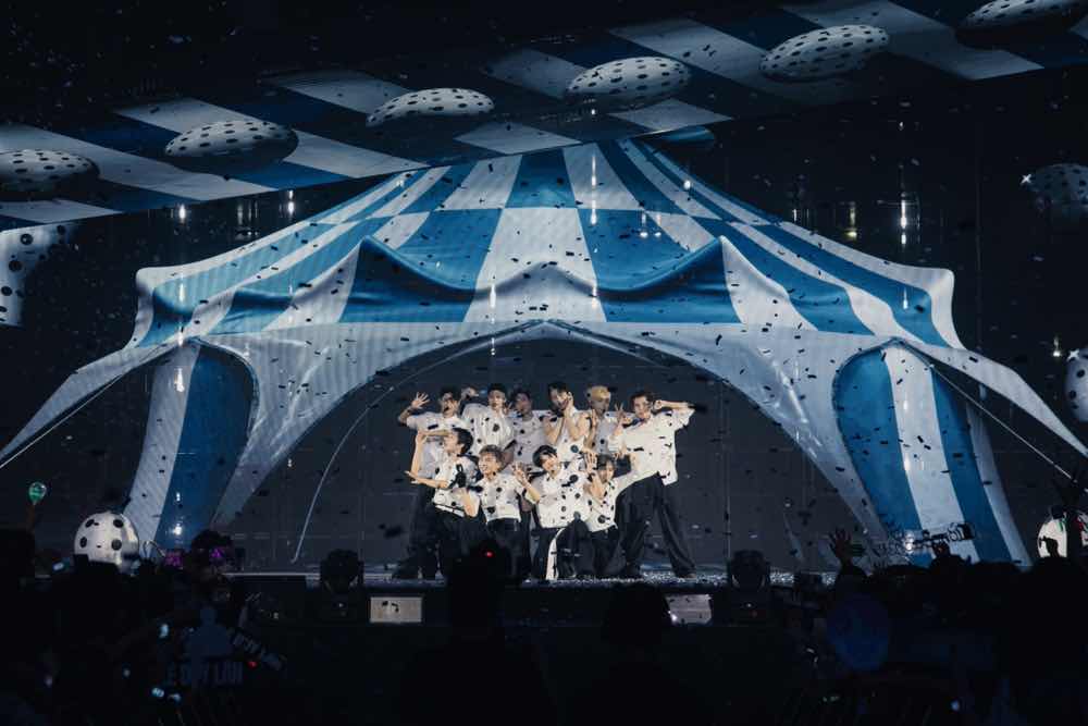 1a.106.Tiet muc  Um ba la  voi mau sac tuoi sang de thuong