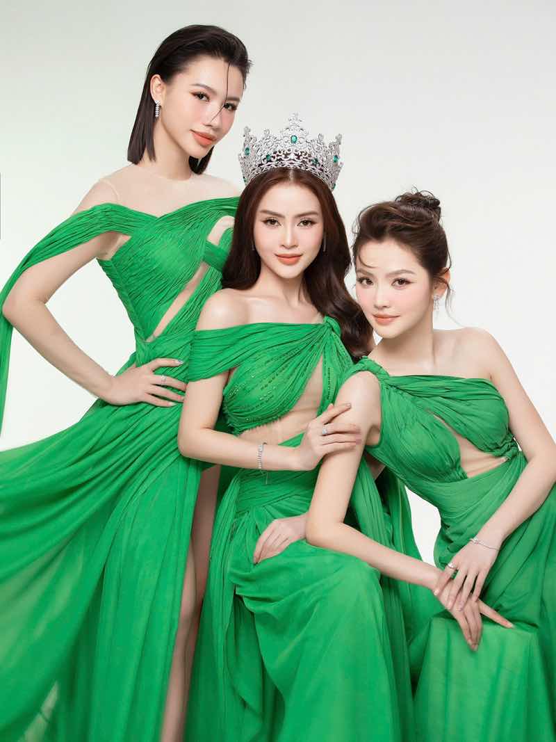 1a.108.top 3 hoa hau du lich viet nam toan cau mua 1 1