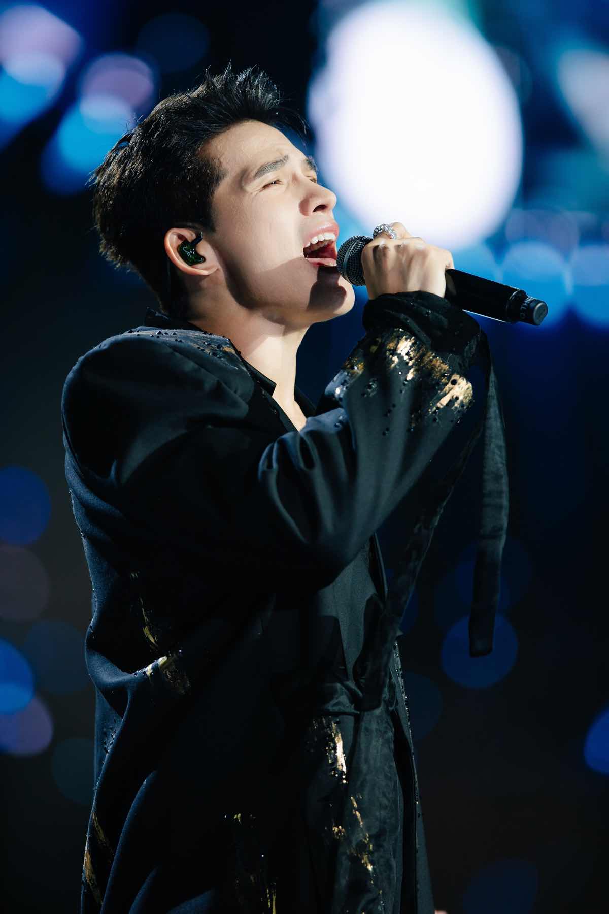 1a.159.concert-quoc-thien-skynote2025-truyen-thong-spotlight-vietnam-6