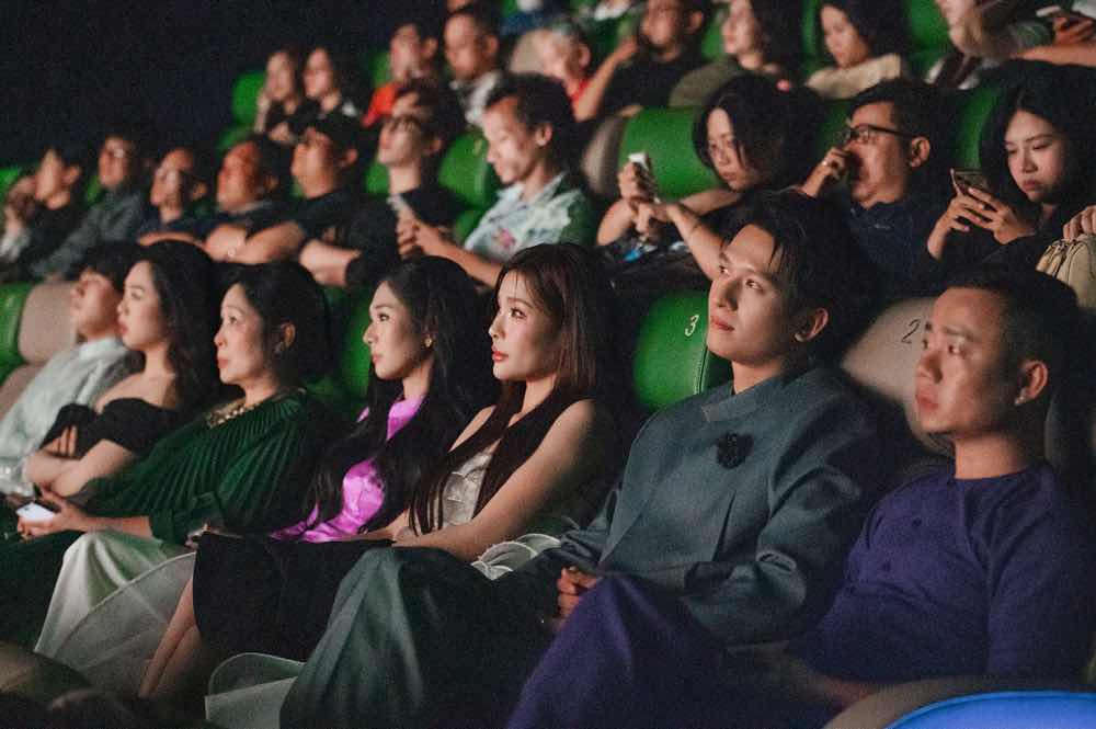 1a.185.cuoi-vo-cho-cha-ra-rap-truyen-thong-spotlight-vietnam-7