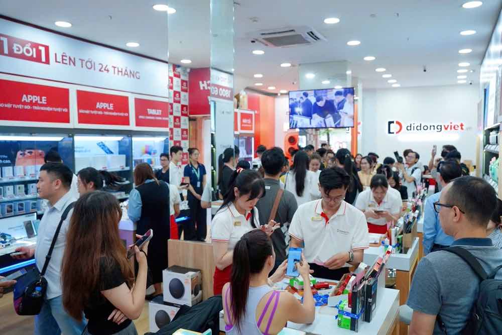 1a.200.khach-hang-truyen-thong-spotlight-vietnam