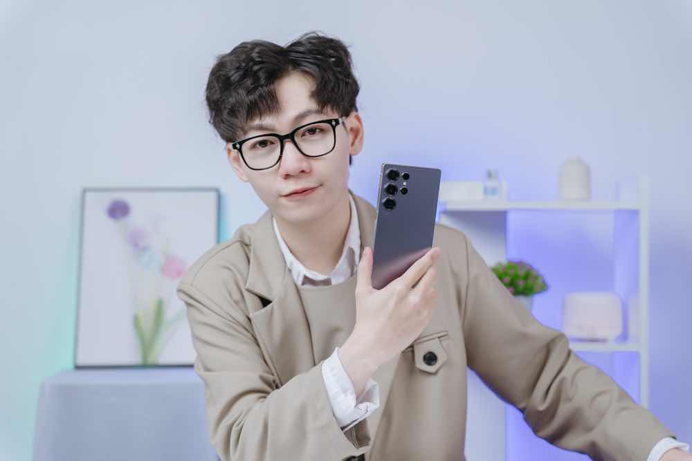 1a.230.Di-dong-viet-SamsungS25 Ultra