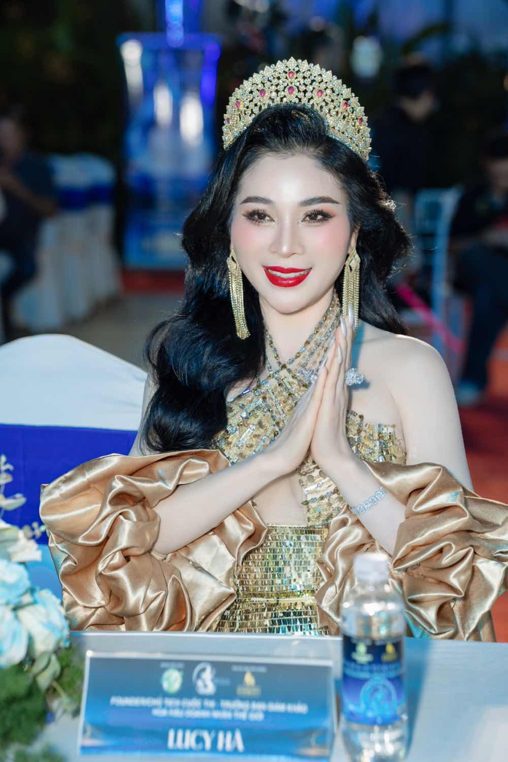 1a.25.nguyen-thi-thuy-hang-dang-quang-nguoi-dep-da-hoi-miss-ocean-world-business-2026-4