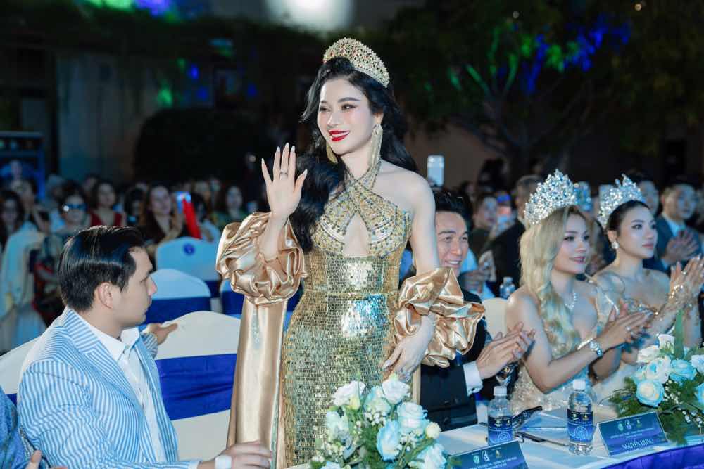 1a.25.nguyen-thi-thuy-hang-dang-quang-nguoi-dep-da-hoi-miss-ocean-world-business-2026-6