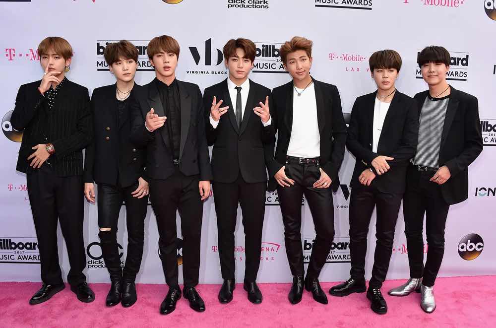 1a.319.bts-come-back-world-tour-2026-truyen-thong-spotlight-vietnam00002.jpg