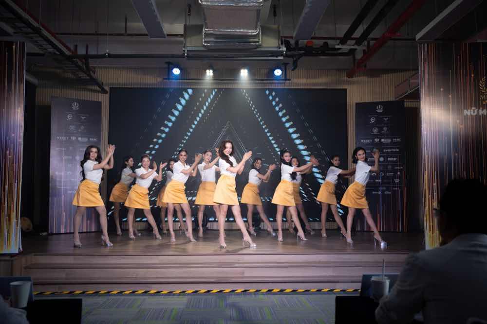 1a.365.chung-ket-miss-mc-2025-nu-mc-tai-sac-truyen-thong-spotlight-vietnam00005
