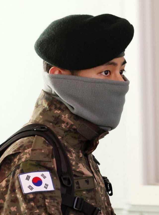 1a.398.kim-taehyung-korea-airport-07102025-truyen-thong-spotlight-vietnam00001
