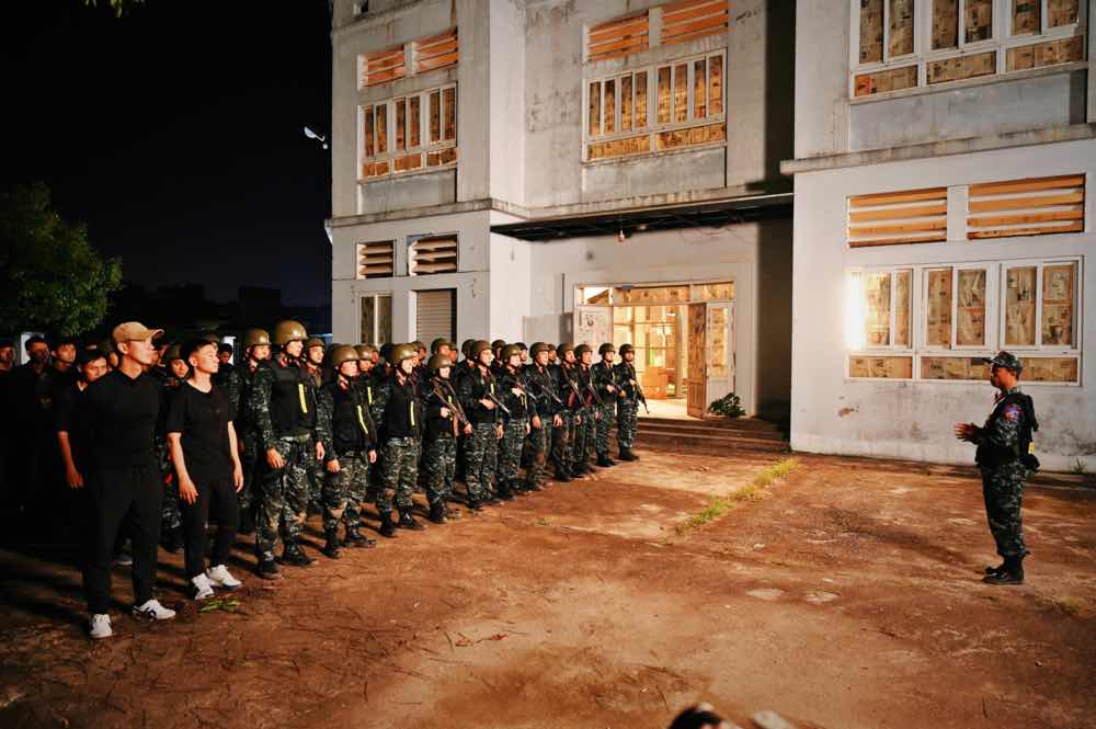 1a.402.chien-si-qua-cam-tap-10-truyen-thong-spotlight-vietnam-00005