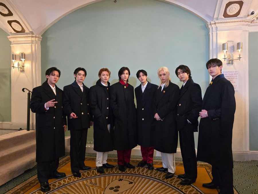 1a.408.phan-biet-chung-toc-kpop-truyen-thong-spotlight-vietnam00002