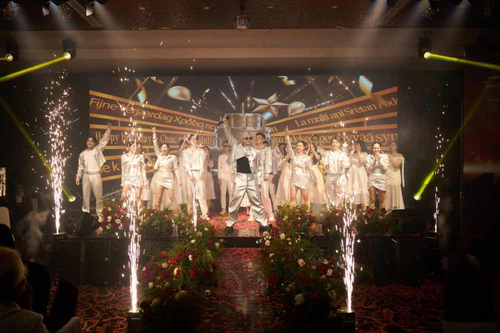 1a.49.phan-dinh-tung-dinh-show-truyen-thong-spotlight-vietnam-11