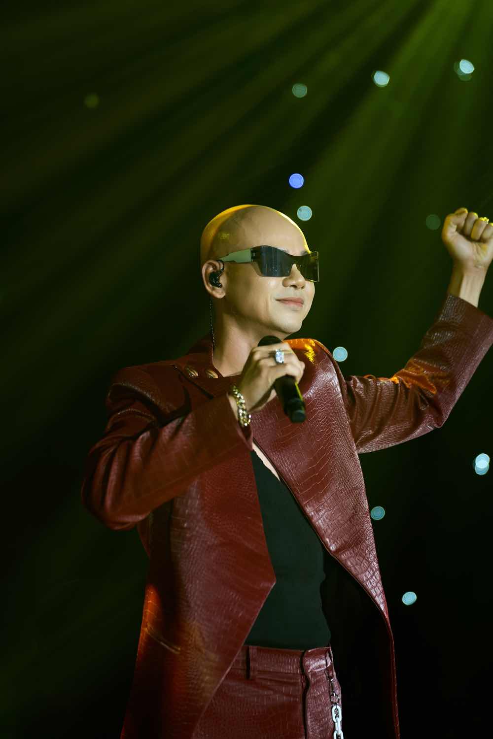 1a.49.phan-dinh-tung-dinh-show-truyen-thong-spotlight-vietnam-23