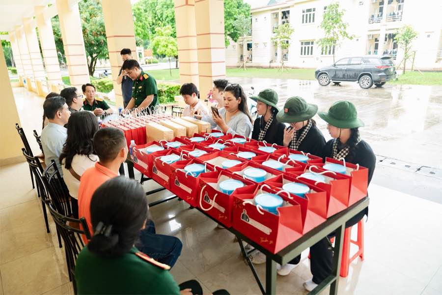 1a.540.CEO Anna Yen Phuong 4
