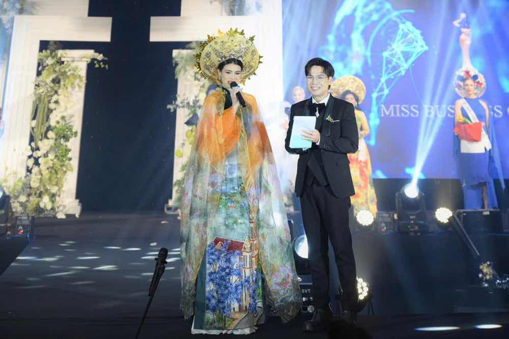 1a.58.MC-Tang-Vinh-Quang-truyen-thong-spotlight-vietnam-3