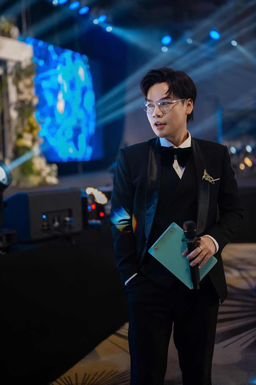 1a.58.MC-Tang-Vinh-Quang-truyen-thong-spotlight-vietnam-6