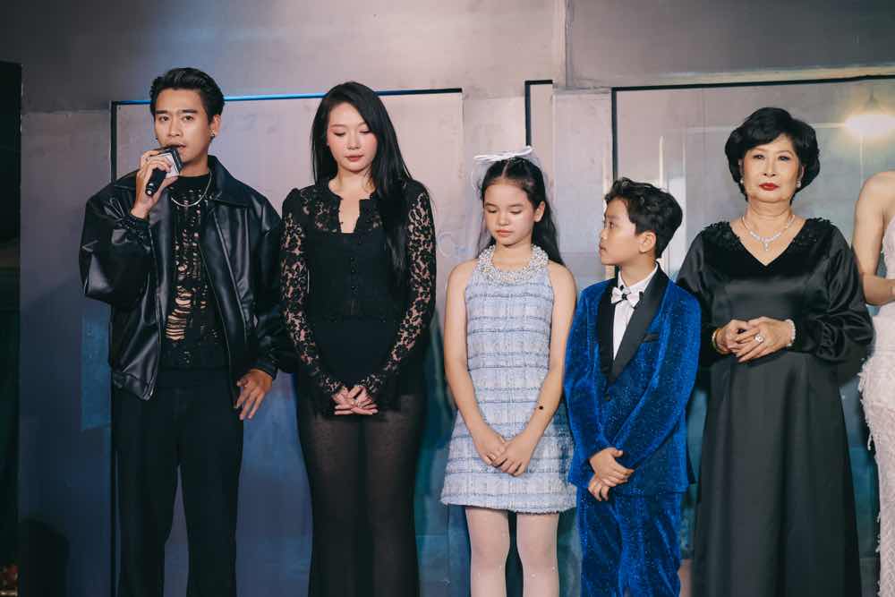 1a.73.phim-nha-hai-chu-ra-mat-khan-gia-truyen-thong-spotlight-vietnam12