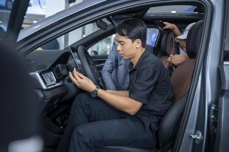 1a.860.xe-dien-BYD-spotlight-vietnam2