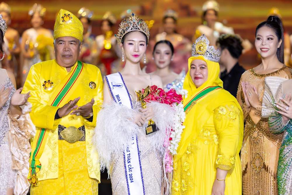 3b.28.a-hau-1-tina-lechung-ket-hoa-hau-doanh-nhan-hoa-binh-toan-cau-2024-