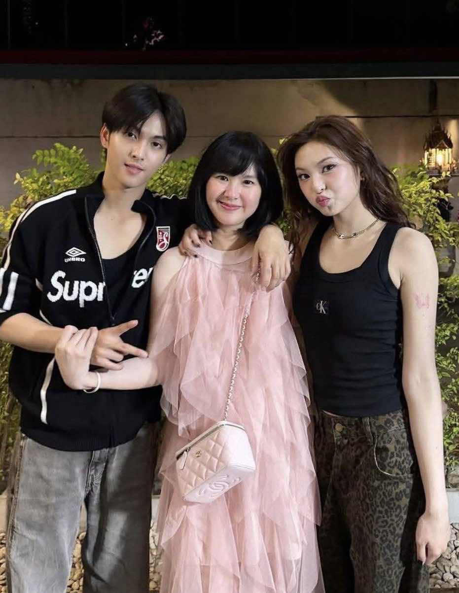 1z.140.chiquita-babymonster-truyen-thong-spotlight-vietnam- 3