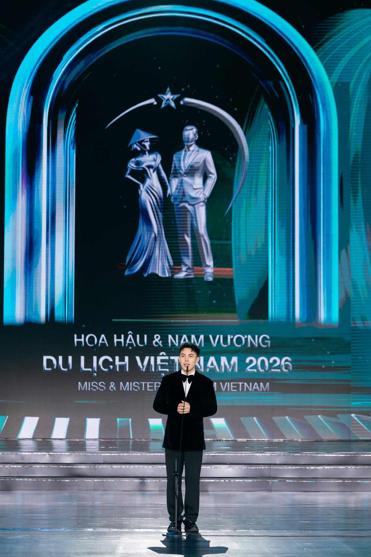 1z.294.hoa-hau-nam-vuong-du-lich-viet-nam-2026-dang-quang-tai-can-tho-truyen-thong-spotlight-viet-nam-12