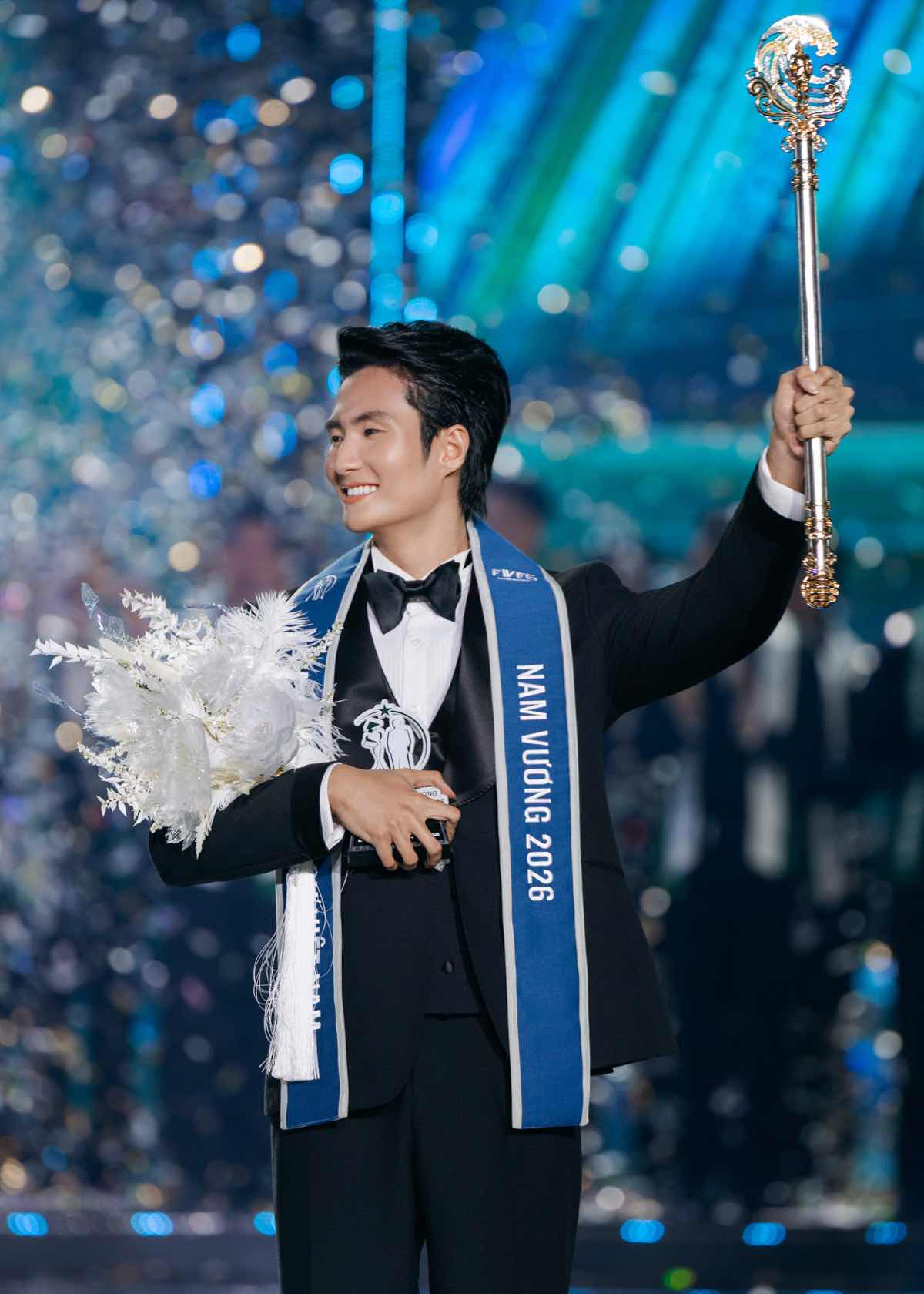 1z.294.hoa-hau-nam-vuong-du-lich-viet-nam-2026-dang-quang-tai-can-tho-truyen-thong-spotlight-viet-nam-51