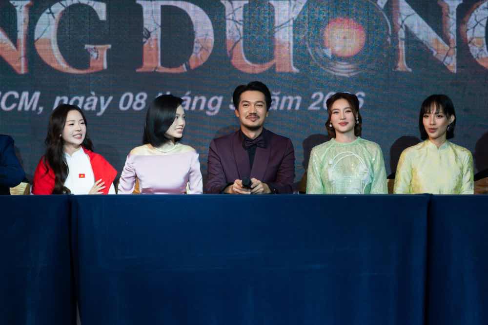 1z.358.ra-mat-phim-mat-ma-dong-duong-truyen-thong-spotlight-viet-nam-25