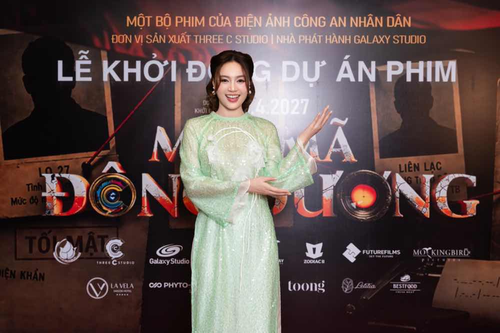 1z.358.ra-mat-phim-mat-ma-dong-duong-truyen-thong-spotlight-viet-nam-30