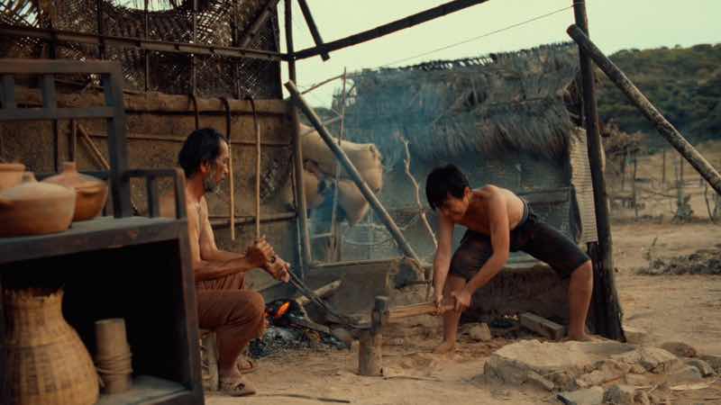 1z.367.trum-so-doanh-thu-truyen-thong-spotlight-viet-nam-35
